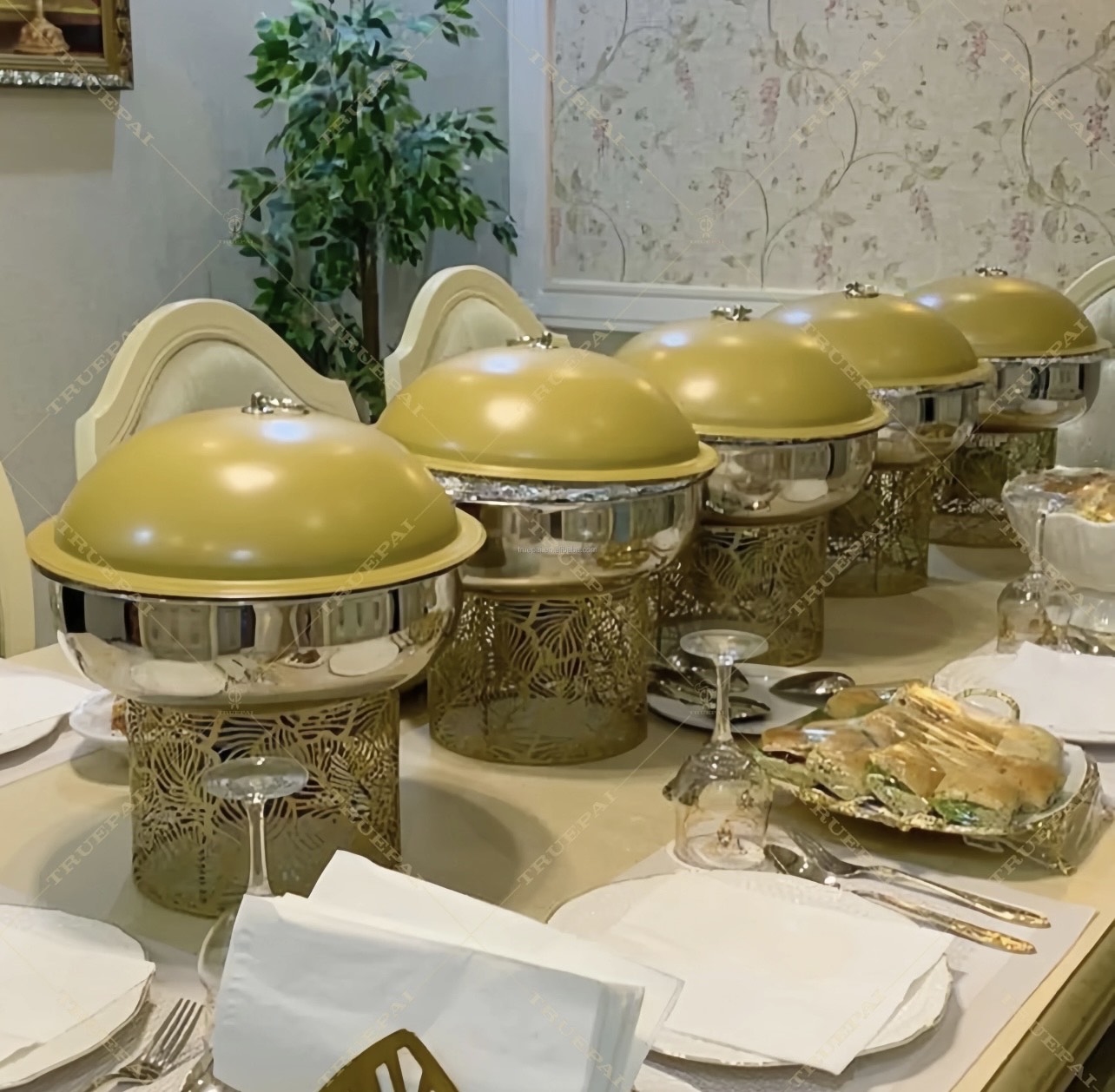 New stainless steel chafing dish with stand - Image 3