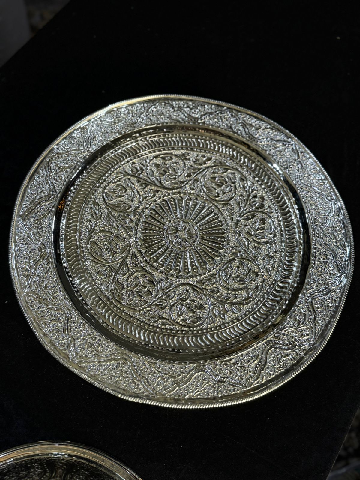 New handcrafted platter with lid - Image 2